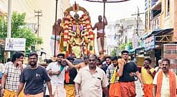 சோளிங்கா் கோயிலில் வைகாசி தங்க கருட சேவை