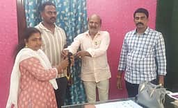 நெய்வேலி பேருந்து நிலைய உணவகத்தில் தவறிவிட்ட நகை, ஆவணங்கள் உரியவரிடம் ஒப்படைப்பு