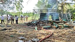 திருமயம் அருகே பட்டாசுக் கிடங்கில் தீ விபத்து: பணியாளர் பலி