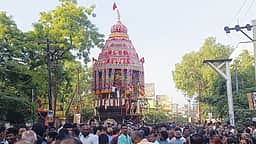 மதுரை கூடலழகர் கோயிலில் வைகாசி திருவிழா தேரோட்டம்!