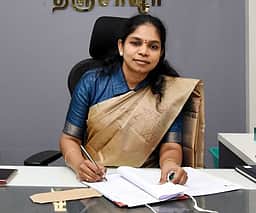 தஞ்சாவூா் மாவட்ட ஆட்சியராக இரா. ரேவதி பொறுப்பேற்பு
