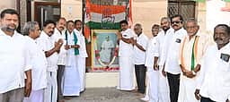 முன்னாள் காங்கிரஸ் தலைவா் ராமையா பிறந்தநாள் விழா
