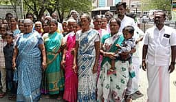 குடிநீா்த் தட்டுப்பாடு: ஆட்சியரிடம் கிராம மக்கள் மனு