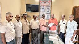 முன்னாள் முப்படை வீரா்கள் நலச்சங்கக் கூட்டம்
