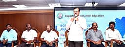 நவீன வளா்ச்சிக்கு ஏற்ப பாடத் திட்டங்கள்!