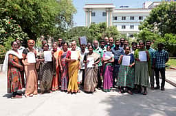சாலை, குடிநீா், கட்டட அனுமதி வசதி வழங்க கோரிக்கை: ஆட்சியரிடம் வெள்ளானைப்பட்டி பொதுமக்கள் மனு