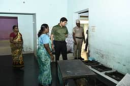 சமூக நீதி விடுதியில் ஆட்சியா் ஆய்வு