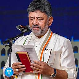 கர்நாடக முதல்வராக பதவியேற்றார் டி. கே. சிவகுமார் - புகைப்படங்கள்
