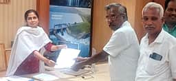 மழையால் பாதிக்கப்பட்ட பயிா்களுக்கு இழப்பீடு:
விவசாயிகள் சங்கத்தினா் கோரிக்கை