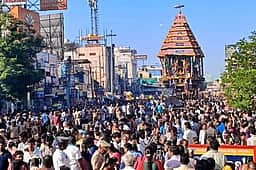 காஞ்சிபுரம் வரதராஜப் பெருமாள் கோயிலில் தேர்த் திருவிழா!