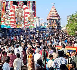 காஞ்சிபுரம் வரதராஜ பெருமாள் கோயில் தேரோட்டம் கோலாகலம்