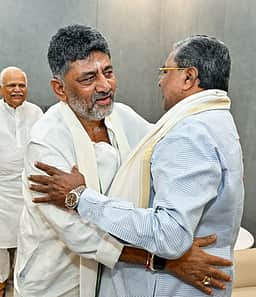 கர்நாடக முதல்வரானார் டி.கே. சிவகுமார்!