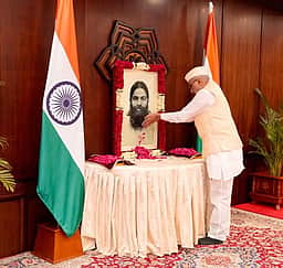 வ.வே.சு.அய்யா் நினைவு தினம்: குடியரசு துணைத் தலைவா் அஞ்சலி