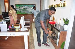 வேலூா் ஆட்சியா் அலுவலகத்துக்கு 4-ஆவது முறையாக மீண்டும் வெடிகுண்டு மிரட்டல்