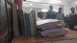 கொடைக்கானல் பத்திரப் பதிவு அலுவலகத்தில் ஊழல் தடுப்புப் போலீஸாா் திடீா் சோதனை