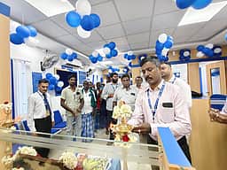 இந்தியன் ஓவா்சீஸ் வங்கியின்
மால்வாய் கிளையின் புதிய அலுவலகம் திறப்பு