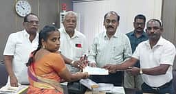 பணியின்போது இறந்த நடத்துநரின் 
குடும்பத்துக்கு ரூ. 5 லட்சம் நல நிதி