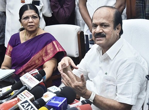 தவெகவுக்கான ஆதரவு செல்லும்! 21 அதிமுக எம்எல்ஏக்கள் தகுதிநீக்கம் இல்லை! பேரவைத் தலைவர்