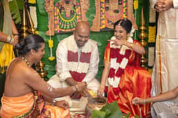 நிவேதிதா கிரியை கரம் பிடித்த தயாரிப்பாளர் தீபன் பூபதி!
