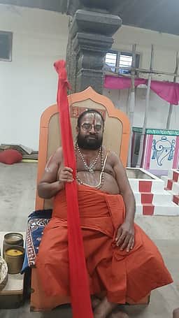 ஸ்ரீசடகோப ராமானுஜ
ஜீயா் பதவி விலகினாா்