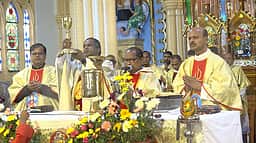 இடைக்காட்டூா் திரு இருதய ஆண்டவா் ஆலயத்தில் முதல் வெள்ளி வழிபாடு