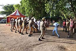 ஆயுதப் படை காவலா்களுக்கு உடற்பயிற்சி கூடம்: திருப்பத்தூா் எஸ்.பி. திறந்து வைத்தாா்