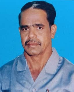 ஓய்வு பெற்ற கல்லூரி பேராசிரியா் 
பேருந்து சக்கரத்தில் சிக்கி பலி!