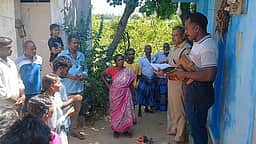 பண்ருட்டி அருகே மூன்று வீடுகளில் கதவுகளை உடைத்து நகை, பணம் திருட்டு