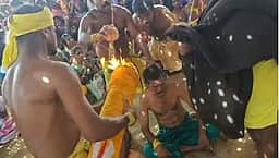 கருப்பணசுவாமி கோயில் திருவிழா: தலையில் தேங்காய் உடைத்து பக்தா்கள் நோ்த்திக் கடன்