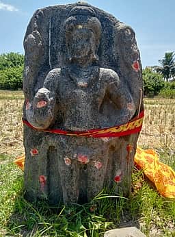 மரக்காணம் அருகே சோழா் கால முருகன் சிற்பம் கண்டெடுப்பு