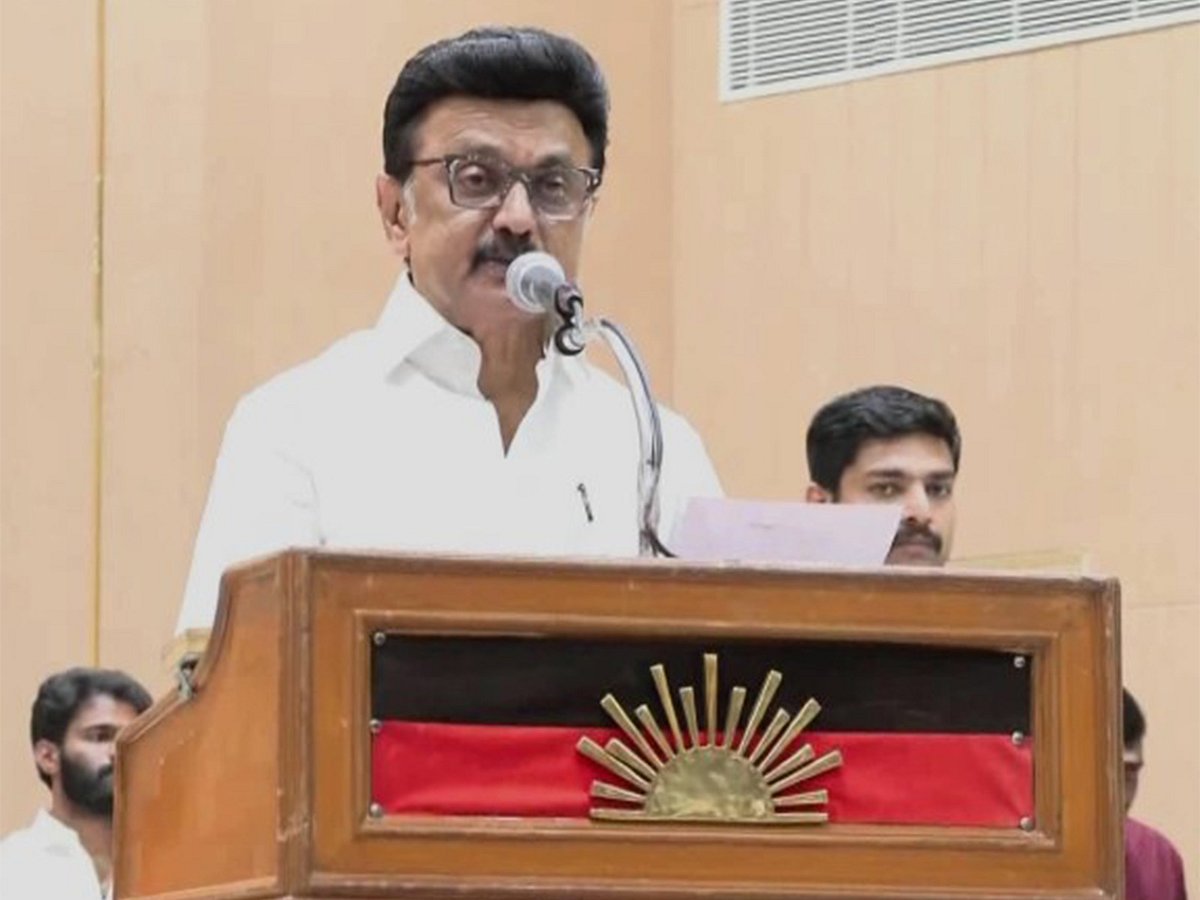 அதிமுக எம்எல்ஏக்களை ஷாப்பிங் செய்யும் முதல்வர் விஜய்! மு.க. ஸ்டாலின்