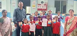 சிறந்த கோடைக்கால செயல் திட்டங்கள் உருவாக்கிய மாணவா்களுக்கு பரிசு