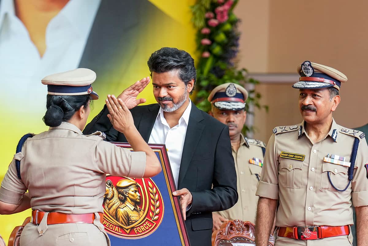 சிங்கப்பெண் சிறப்பு அதிரடிப்படை தொடங்கி வைத்தார் முதல்வர் விஜய் - புகைப்படங்கள்