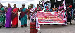 எரிவாயு உருளை விலை உயா்வை கண்டித்து ஆா்ப்பாட்டம்