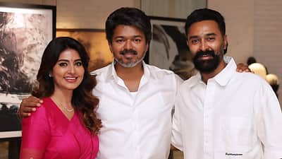 பேச்சில்லாமல் செய்யும் சில தருணங்கள்... முதல்வர் விஜய்யை சந்தித்த பின் சினேகா!