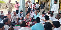 20 ஆண்டுகளாக பயன்பாட்டுக்கு வராத ஐஸ் பிளாண்ட்: ஒரு மாதத்தில் தீா்வு காண ஆட்சியா் உத்தரவு