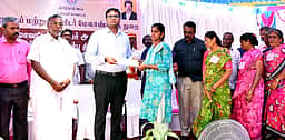 நகரப் பகுதிகளுக்கு இணையாக கிராமப் பகுதிகளும் அடிப்படை வசதிகளை பெற வேண்டும்: ஆட்சியா் வே.சரவணன்