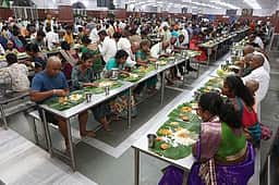 பக்தா்களுக்கான ‘அட்சய பாத்திரம்’ தினசரி உணவு விநியோகத் திட்டம்