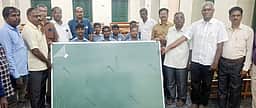 ரூ.3.20 லட்சத்தில் கல்வி
உபகரணங்கள் அளிப்பு