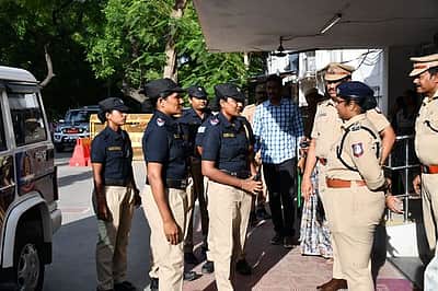 தமிழக அரசு அறிமுகப்படுத்தியுள்ள சிங்கப்பெண் சிறப்பு அதிரடிப் படை  எதிர்பார்த்த பலன் தருமா? என்பது குறித்து வாசகர்களிடமிருந்து வந்த கருத்துகளில் சில...