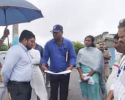 விஜயாபதி, தோமையாா்புரத்தில் ஆட்சியா் ஆய்வு