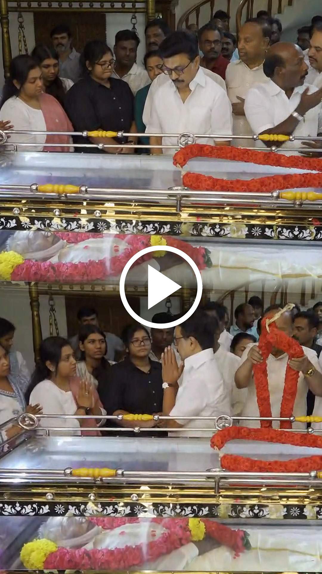 பாரதிராஜா உடலுக்கு மு.க. ஸ்டாலின் அஞ்சலி!