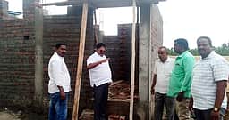 மின்னூா் அரசு உயா்நிலைப் பள்ளியில் ஒன்றியக்குழு தலைவா் ஆய்வு