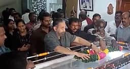 பாரதிராஜா உடலுக்கு அஞ்சலி செலுத்தினார் கமல்ஹாசன்!