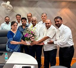 தலைமை வெடிபொருள் கட்டுப்பாட்டு அதிகாரியுடன் பட்டாசு உற்பத்தியாளா்கள் சந்திப்பு