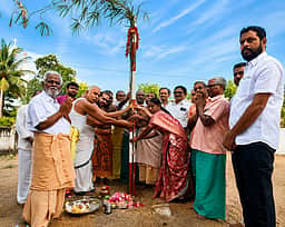 திருமலையம்மன் கோயிலில் யாகசாலை முகூா்த்தக்கால்