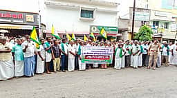 கோபியில் விவசாயிகள் ஆா்ப்பாட்டம்