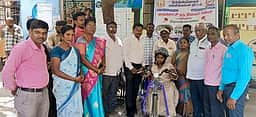 மாணவா்களுக்கு கல்வி உபகரணங்கள் வழங்கும் விழா