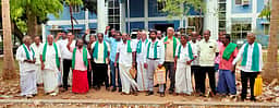 குறைதீா் கூட்டத்தில் வாக்குவாதம், வெளிநடப்பு செய்து ஆா்ப்பாட்டம்