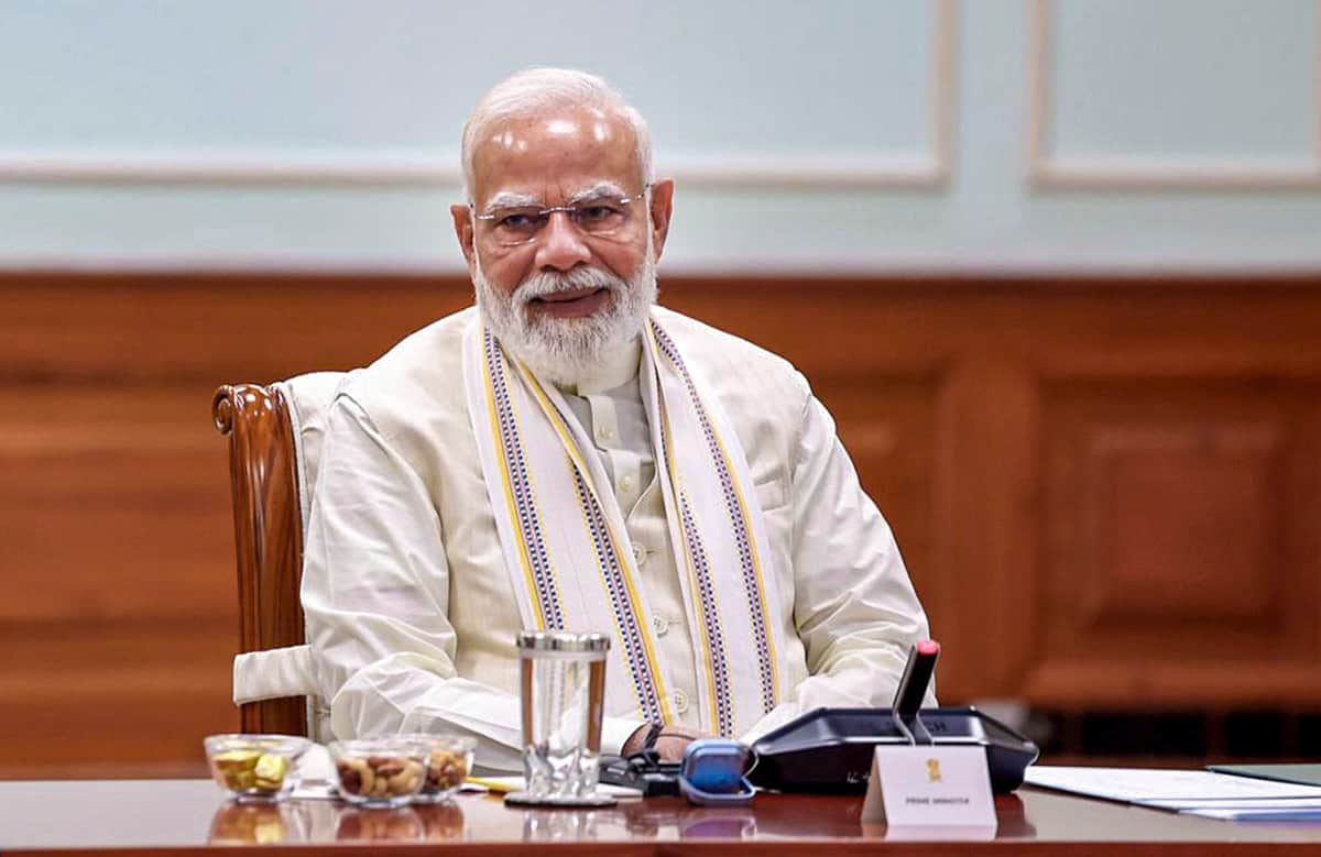 சோதனைகளுக்கு நடுவில் சாதனை!